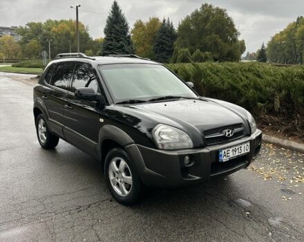 Черный Хендай Туксон, объемом двигателя 2 л и пробегом 168 тыс. км за 8200 $, фото 1 на Automoto.ua