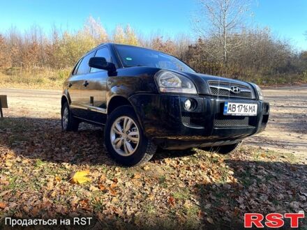 Чорний Хендай Туксон, об'ємом двигуна 2 л та пробігом 182 тис. км за 8700 $, фото 1 на Automoto.ua