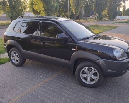 Чорний Хендай Туксон, об'ємом двигуна 2 л та пробігом 230 тис. км за 8200 $, фото 1 на Automoto.ua