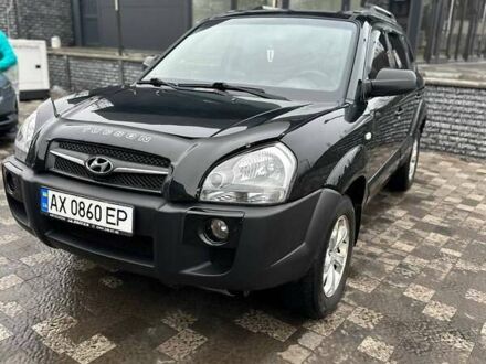 Чорний Хендай Туксон, об'ємом двигуна 1.98 л та пробігом 237 тис. км за 6900 $, фото 1 на Automoto.ua