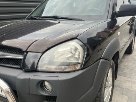 Хендай Туксон 2012 в Вышгороде на Automoto.ua Черный Хендай Туксон, объемом двигателя 2 л и пробегом 181 тыс. км за 11000 $, фото 1 на Automoto.ua