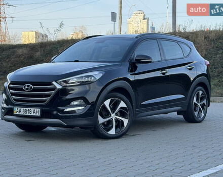 Черный Хендай Туксон, объемом двигателя 1.59 л и пробегом 182 тыс. км за 16800 $, фото 1 на Automoto.ua