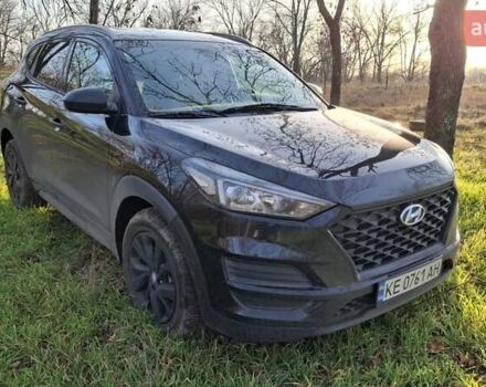 Черный Хендай Туксон, объемом двигателя 2 л и пробегом 101 тыс. км за 19700 $, фото 1 на Automoto.ua