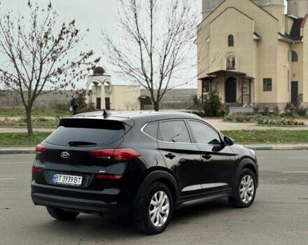 Чорний Хендай Туксон, об'ємом двигуна 2 л та пробігом 70 тис. км за 23000 $, фото 1 на Automoto.ua