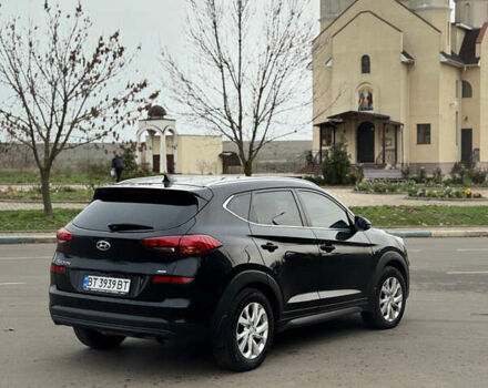 Чорний Хендай Туксон, об'ємом двигуна 2 л та пробігом 70 тис. км за 23000 $, фото 1 на Automoto.ua