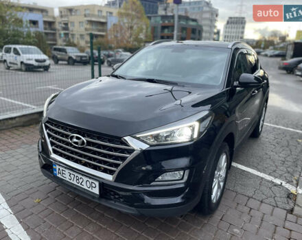 Черный Хендай Туксон, объемом двигателя 2 л и пробегом 103 тыс. км за 20900 $, фото 1 на Automoto.ua