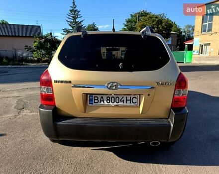 Коричневый Хендай Туксон, объемом двигателя 2 л и пробегом 137 тыс. км за 7500 $, фото 4 на Automoto.ua