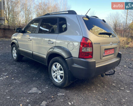 Коричневый Хендай Туксон, объемом двигателя 0 л и пробегом 200 тыс. км за 7150 $, фото 5 на Automoto.ua