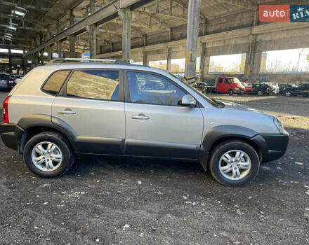 Коричневый Хендай Туксон, объемом двигателя 0 л и пробегом 200 тыс. км за 7150 $, фото 2 на Automoto.ua