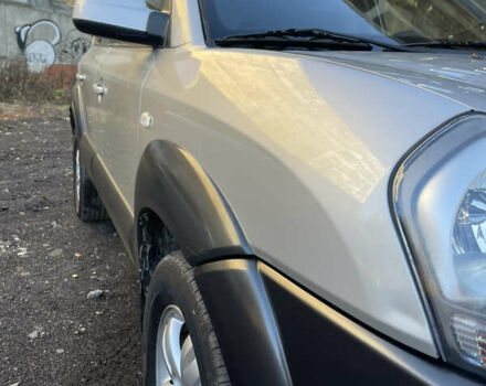 Коричневый Хендай Туксон, объемом двигателя 0 л и пробегом 200 тыс. км за 7150 $, фото 10 на Automoto.ua