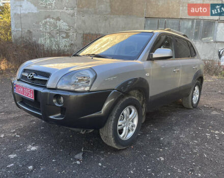 Коричневый Хендай Туксон, объемом двигателя 0 л и пробегом 200 тыс. км за 7150 $, фото 7 на Automoto.ua