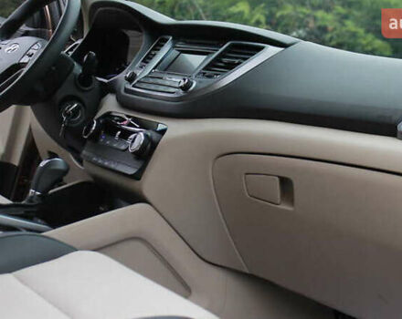 Коричневый Хендай Туксон, объемом двигателя 1.59 л и пробегом 127 тыс. км за 14400 $, фото 9 на Automoto.ua