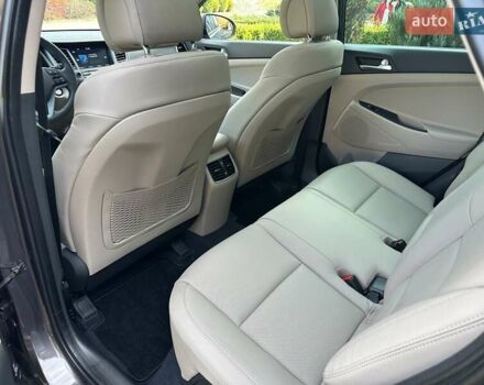 Коричневый Хендай Туксон, объемом двигателя 2 л и пробегом 100 тыс. км за 23500 $, фото 52 на Automoto.ua