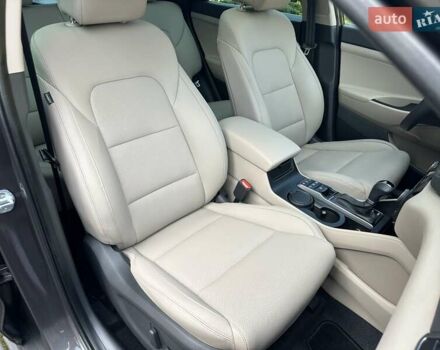 Коричневый Хендай Туксон, объемом двигателя 2 л и пробегом 100 тыс. км за 23500 $, фото 60 на Automoto.ua