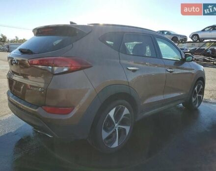 Коричневый Хендай Туксон, объемом двигателя 1.6 л и пробегом 96 тыс. км за 2500 $, фото 2 на Automoto.ua
