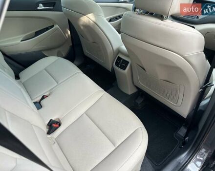 Коричневый Хендай Туксон, объемом двигателя 2 л и пробегом 100 тыс. км за 23500 $, фото 68 на Automoto.ua