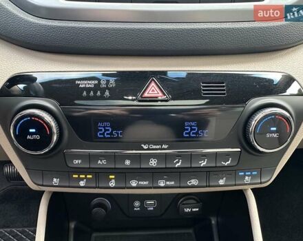 Коричневый Хендай Туксон, объемом двигателя 2 л и пробегом 100 тыс. км за 23500 $, фото 34 на Automoto.ua