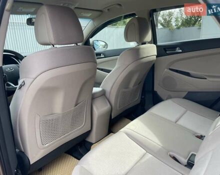 Коричневый Хендай Туксон, объемом двигателя 2 л и пробегом 115 тыс. км за 14200 $, фото 36 на Automoto.ua