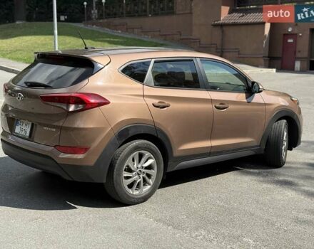 Хендай Туксон 2017 в Харькове на Automoto.ua Коричневый Хендай Туксон, объемом двигателя 2 л и пробегом 78 тыс. км за 14500 $, фото 4 на Automoto.ua