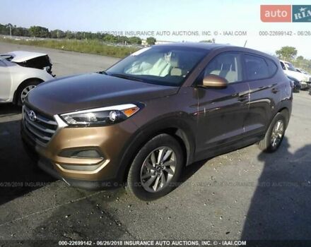 Хендай Туксон 2017 в Харькове на Automoto.ua Коричневый Хендай Туксон, объемом двигателя 2 л и пробегом 78 тыс. км за 14500 $, фото 9 на Automoto.ua