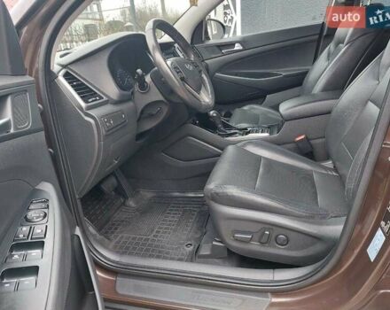 Коричневий Хендай Туксон, об'ємом двигуна 2 л та пробігом 87 тис. км за 19300 $, фото 29 на Automoto.ua