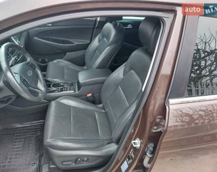 Коричневий Хендай Туксон, об'ємом двигуна 2 л та пробігом 87 тис. км за 19300 $, фото 28 на Automoto.ua