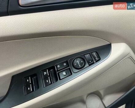 Коричневий Хендай Туксон, об'ємом двигуна 2 л та пробігом 108 тис. км за 18700 $, фото 17 на Automoto.ua