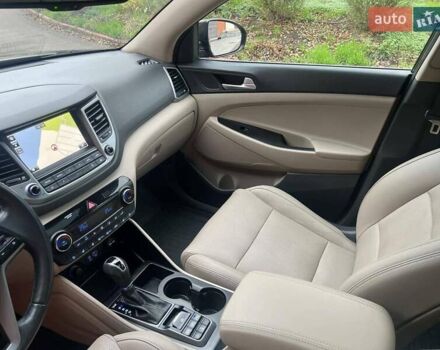 Коричневий Хендай Туксон, об'ємом двигуна 2 л та пробігом 108 тис. км за 18700 $, фото 33 на Automoto.ua