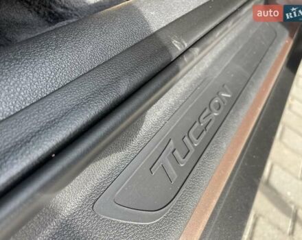 Коричневый Хендай Туксон, объемом двигателя 2 л и пробегом 115 тыс. км за 14200 $, фото 38 на Automoto.ua