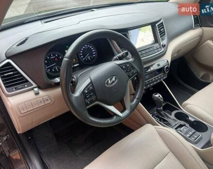 Коричневий Хендай Туксон, об'ємом двигуна 2 л та пробігом 108 тис. км за 18700 $, фото 21 на Automoto.ua