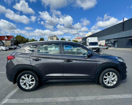 Коричневый Хендай Туксон, объемом двигателя 2 л и пробегом 99 тыс. км за 21000 $, фото 1 на Automoto.ua