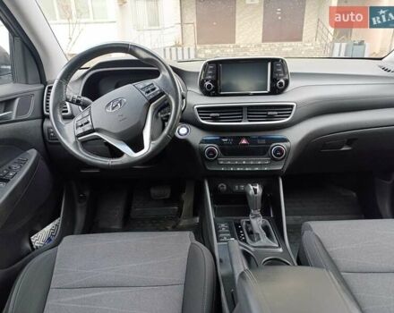 Коричневый Хендай Туксон, объемом двигателя 2 л и пробегом 132 тыс. км за 16500 $, фото 9 на Automoto.ua