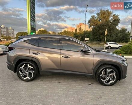Коричневый Хендай Туксон, объемом двигателя 2 л и пробегом 15 тыс. км за 32500 $, фото 1 на Automoto.ua
