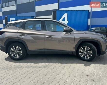 Коричневый Хендай Туксон, объемом двигателя 2 л и пробегом 50 тыс. км за 25800 $, фото 3 на Automoto.ua