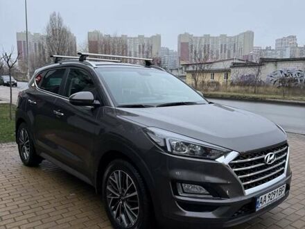 Коричневый Хендай Туксон, объемом двигателя 2 л и пробегом 167 тыс. км за 21500 $, фото 1 на Automoto.ua