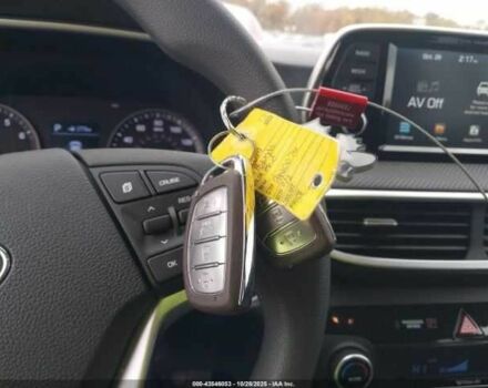 Красный Хендай Туксон, объемом двигателя 2.4 л и пробегом 12 тыс. км за 12000 $, фото 14 на Automoto.ua