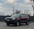 Красный Хендай Туксон, объемом двигателя 2 л и пробегом 255 тыс. км за 6999 $, фото 27 на Automoto.ua