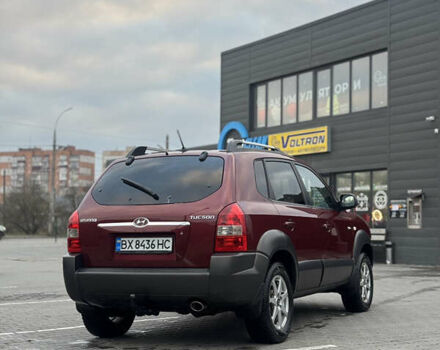 Красный Хендай Туксон, объемом двигателя 2 л и пробегом 255 тыс. км за 6999 $, фото 22 на Automoto.ua