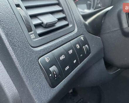 Красный Хендай Туксон, объемом двигателя 2 л и пробегом 255 тыс. км за 6999 $, фото 10 на Automoto.ua