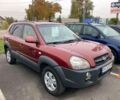 Красный Хендай Туксон, объемом двигателя 2 л и пробегом 187 тыс. км за 9999 $, фото 5 на Automoto.ua