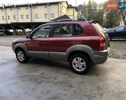 Красный Хендай Туксон, объемом двигателя 1.99 л и пробегом 145 тыс. км за 7999 $, фото 16 на Automoto.ua