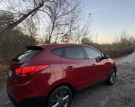 Хендай Туксон 2015 в Белой Церкве на Automoto.ua Красный Хендай Туксон, объемом двигателя 2 л и пробегом 174 тыс. км за 13500 $, фото 5 на Automoto.ua