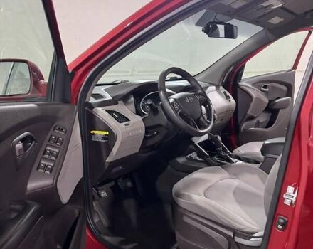 Хендай Туксон 2015 в Белой Церкве на Automoto.ua Красный Хендай Туксон, объемом двигателя 2 л и пробегом 174 тыс. км за 13500 $, фото 22 на Automoto.ua