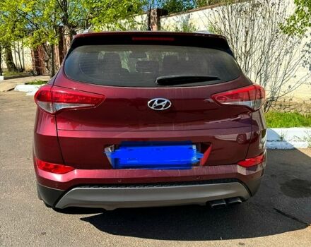 Красный Хендай Туксон, объемом двигателя 2.2 л и пробегом 180 тыс. км за 15500 $, фото 2 на Automoto.ua