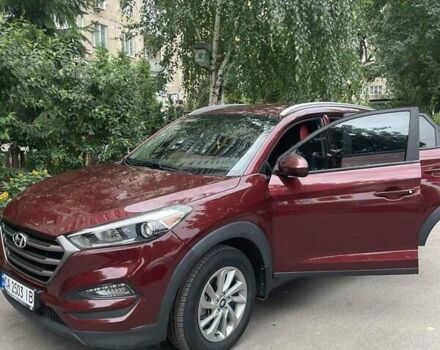 Красный Хендай Туксон, объемом двигателя 2 л и пробегом 93 тыс. км за 15800 $, фото 7 на Automoto.ua