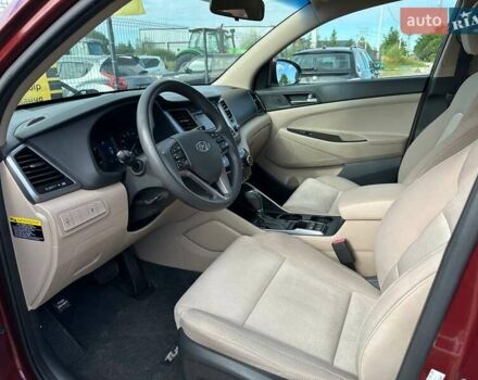 Хендай Туксон 2016 у Львові на Automoto.ua Червоний Хендай Туксон, об'ємом двигуна 1.59 л та пробігом 145 тис. км за 13499 $, фото 7 на Automoto.ua