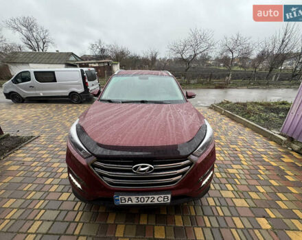 Красный Хендай Туксон, объемом двигателя 2 л и пробегом 110 тыс. км за 17000 $, фото 9 на Automoto.ua