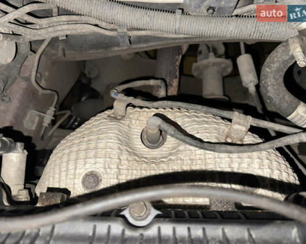 Красный Хендай Туксон, объемом двигателя 2 л и пробегом 110 тыс. км за 17000 $, фото 16 на Automoto.ua