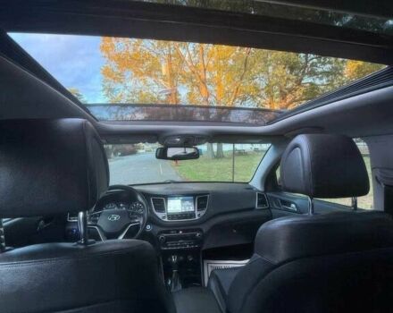 Червоний Хендай Туксон, об'ємом двигуна 1.6 л та пробігом 72 тис. км за 15500 $, фото 9 на Automoto.ua