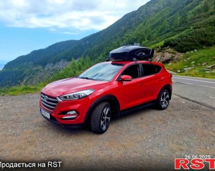 Красный Хендай Туксон, объемом двигателя 2 л и пробегом 110 тыс. км за 19000 $, фото 1 на Automoto.ua